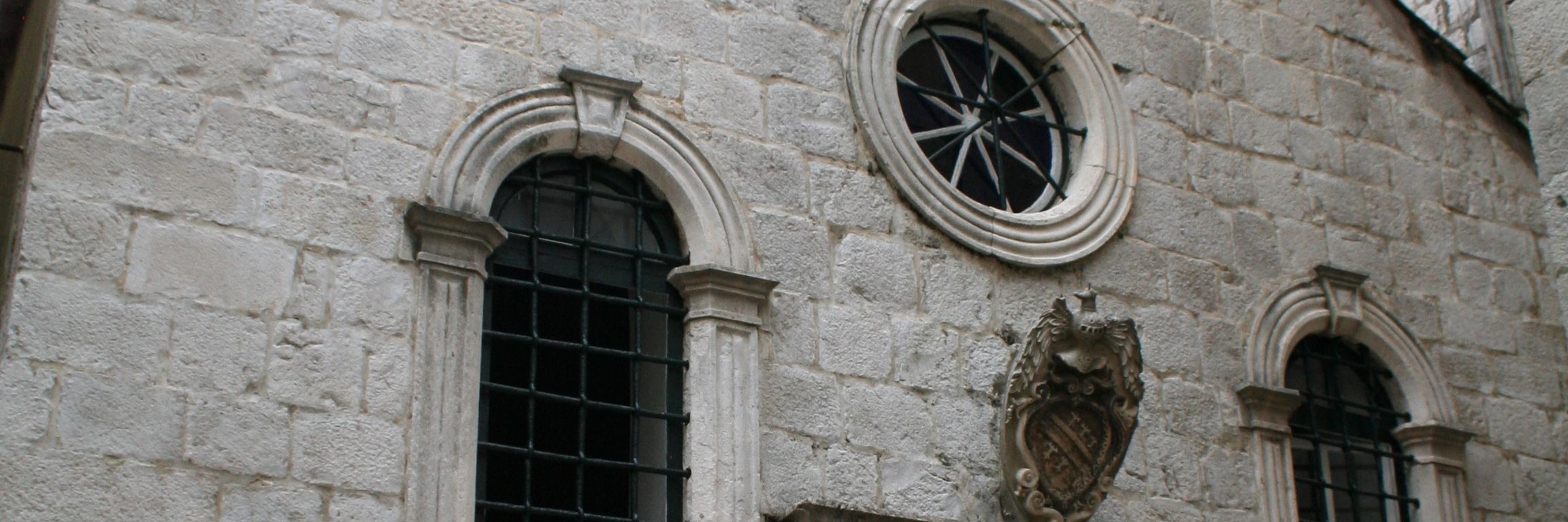Nhà thờ domino (Domino Church)