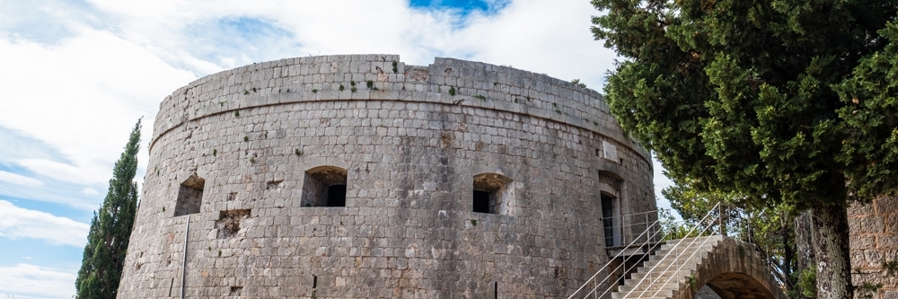 Pháo đài hoàng gia (Fort Royal)