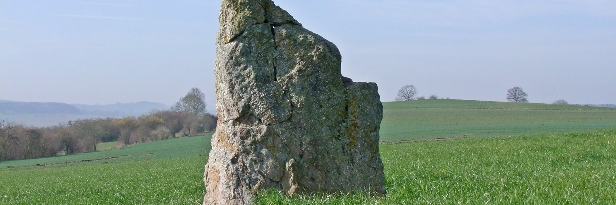 Địa điểm Menhir dOzo (Menhir dOzo)
