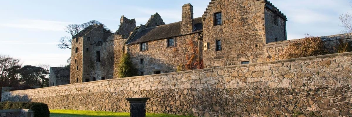 Lâu Đài Aberdour (Aberdour Castle)