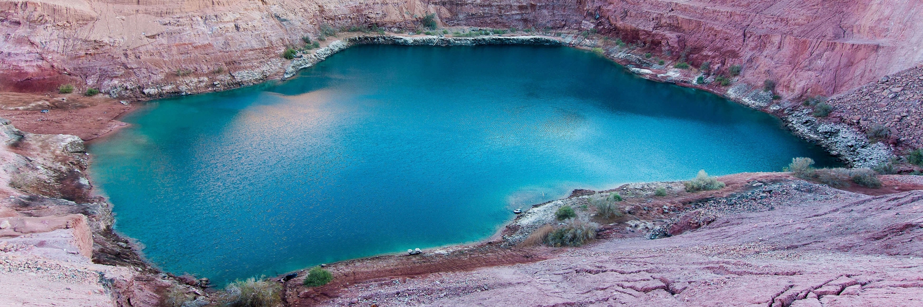 Hồ ẩn giấu (Hidden Lake)