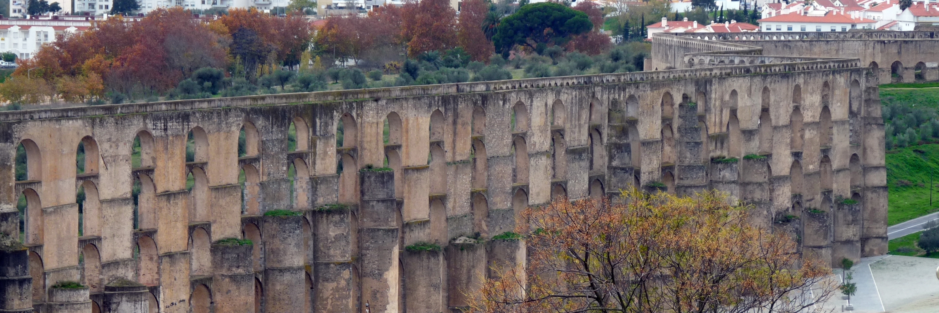 Mương nước cổ đại (Amoreira Aqueduct)