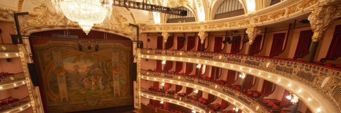 Nhà hát Garcia de Resende (Garcia de Resende Theatre)