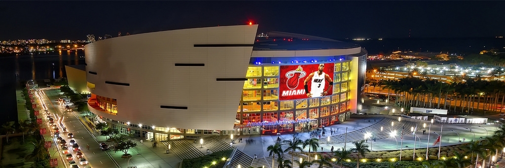 Đấu trường hàng không Mỹ (American Airlines Arena)