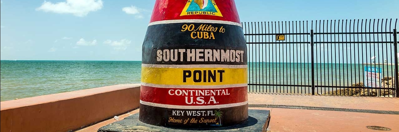 Phao cực nam (Southernmost Point Buoy)