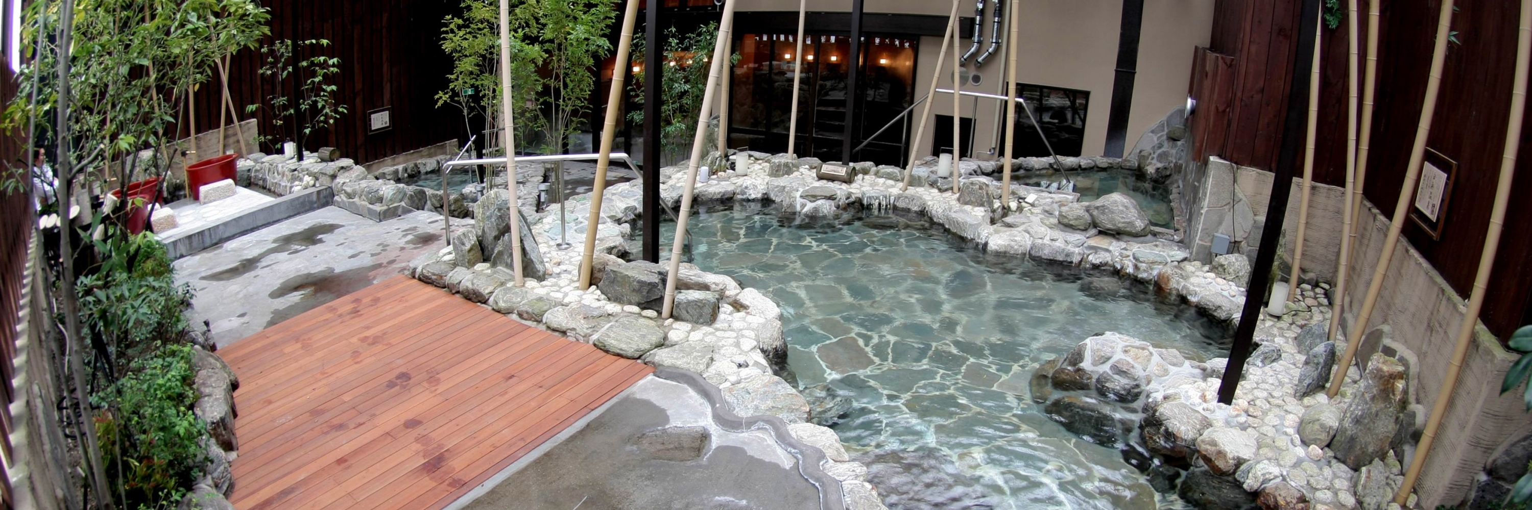 Suối nước nóng Minatoonsen Namiha (Minatoonsen Namiha Hot Spring)
