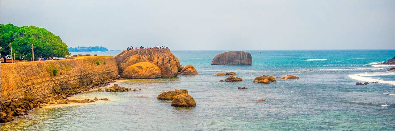 Đá cờ (Flag Rock)