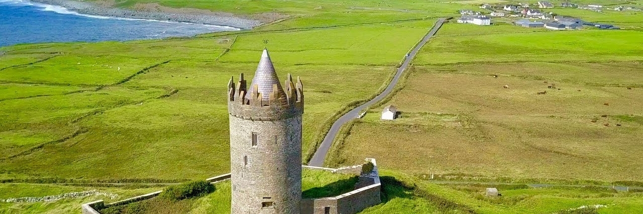 Lâu đài Doonagore (Doonagore Castle)