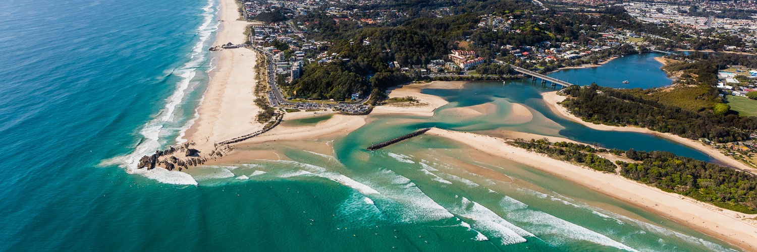 Bãi biển Currumbin (Currumbin Beach)
