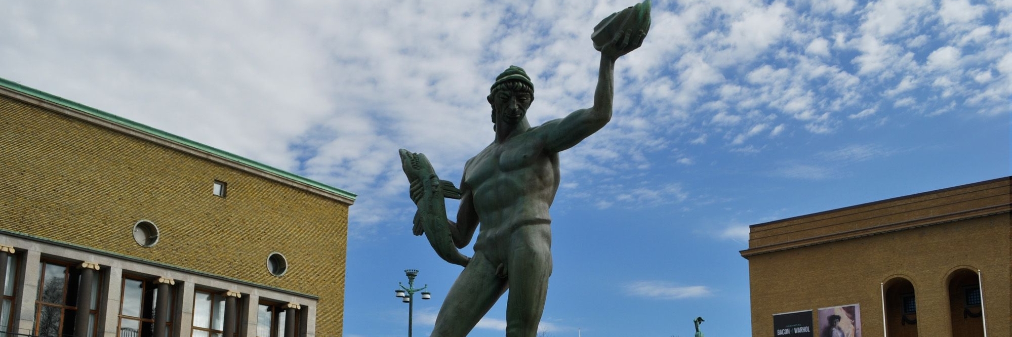 Tượng điêu khắc Poseidon (Poseidon Sculpture)