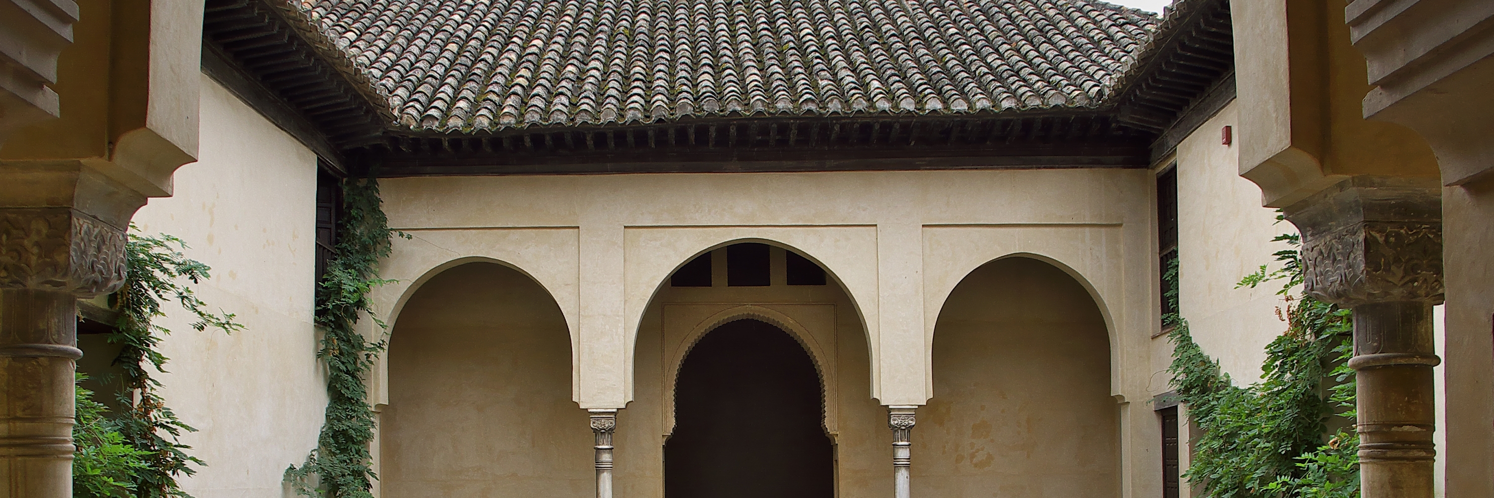 Cung điện Dar-al-Horra (Palacio de Dar-al-Horra)