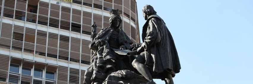 Quảng trường Isabella La Cattolia (Isabella La Cattolia Square)