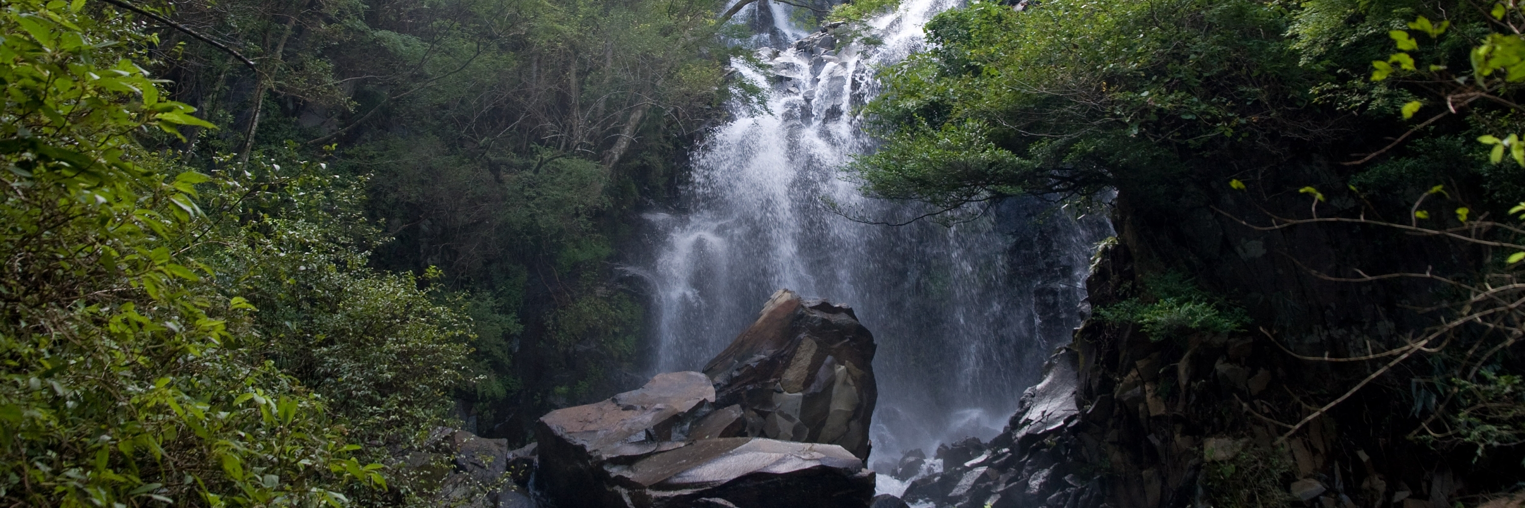 Thác Hiryu (Hiryu Falls)