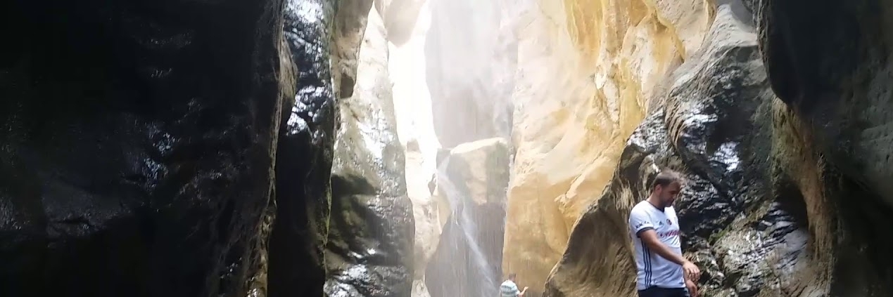 Công viên hẻm núi Sariseki (Sariseki Kanyon Park)