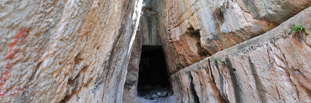 Đường hầm Tespasianus Titus (Vespasianus Titus Tunnel)