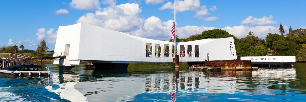 Đài tưởng niệm USS Arizona (USS Arizona Memorial)
