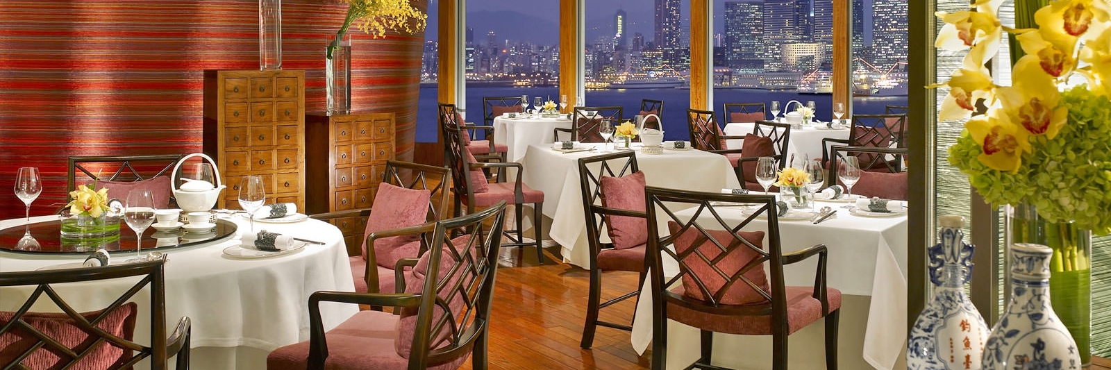 Nhà hàng Lung King Heen (Lung King Heen)