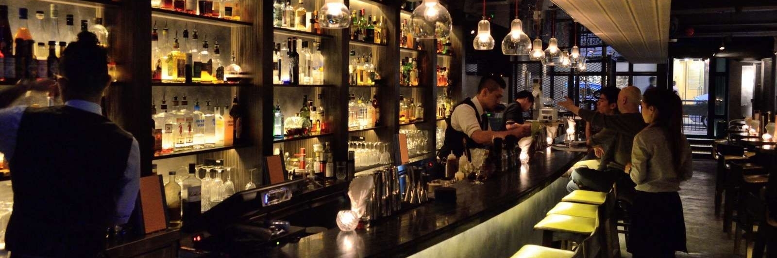 Quán bar cocktail Quinary (Quinary)