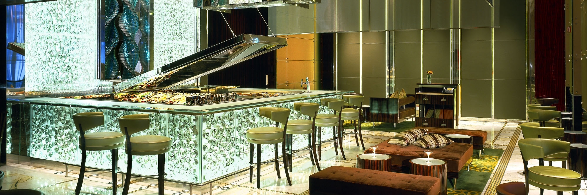 Quán bar MO (MO Bar)