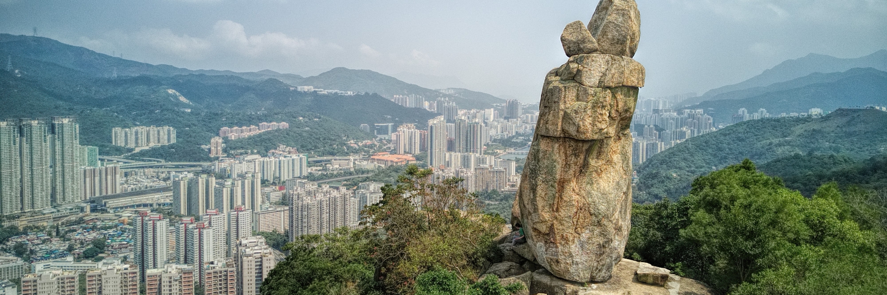 Tảng đá Amah (Amah Rock)