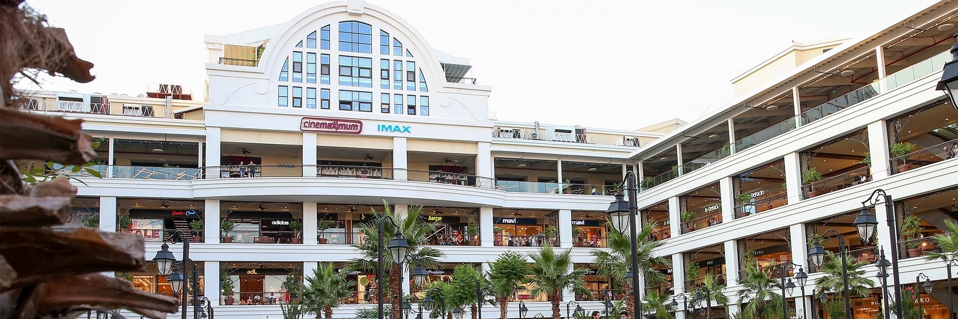 Trung tâm mua sắm MaviBahce (MaviBahce Shopping Center)