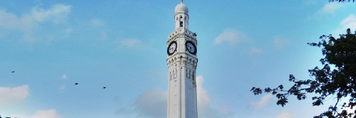 Tháp đồng hồ (Clock Tower)