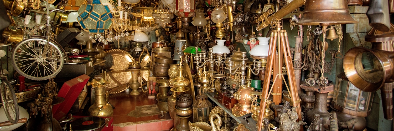 Chợ đồ cổ Jalan Surabaya (Flea Market at Jalan Surabaya)
