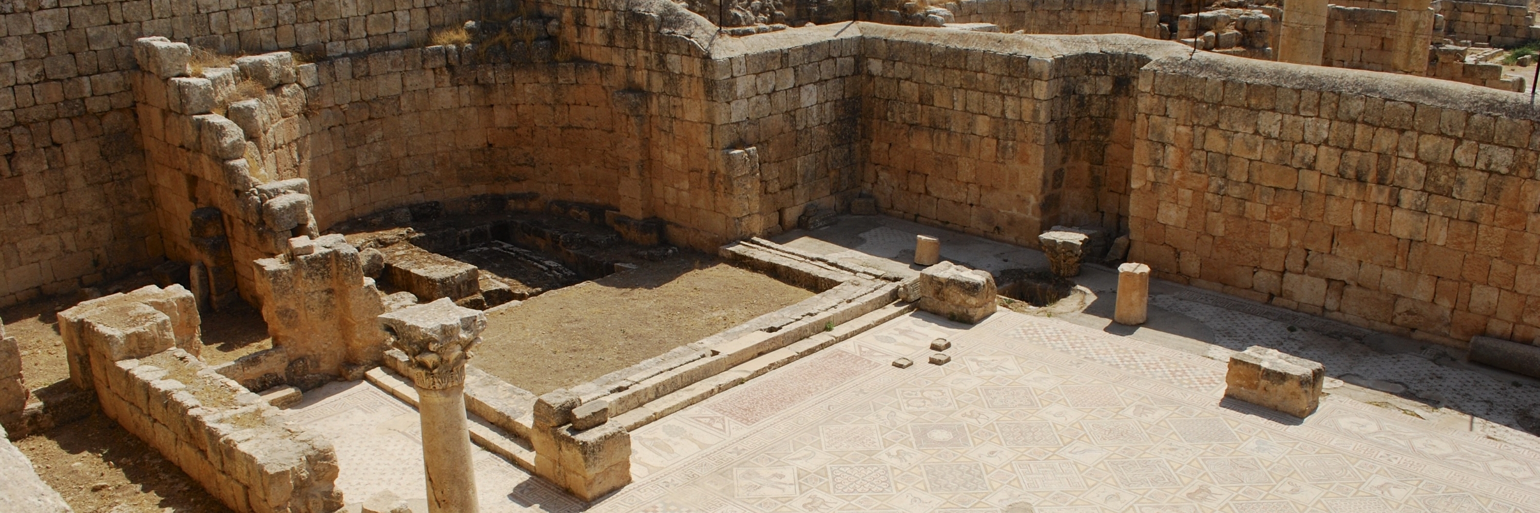 Nhà thờ Thánh Cosmas và Damianos (Church of St Cosmas and Damianos - Jerash)