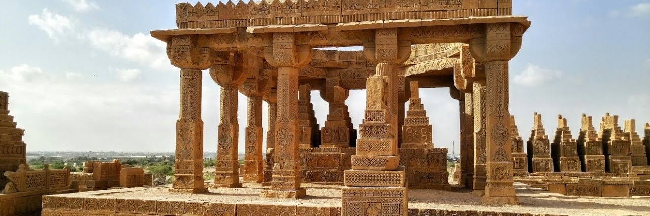 Lăng mộ Chaukhandi (The Chaukhandi Tombs)