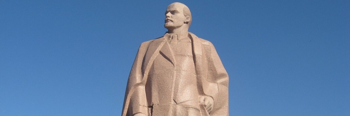 Tượng Lenin ở Karaganda (Statue of Lenin)