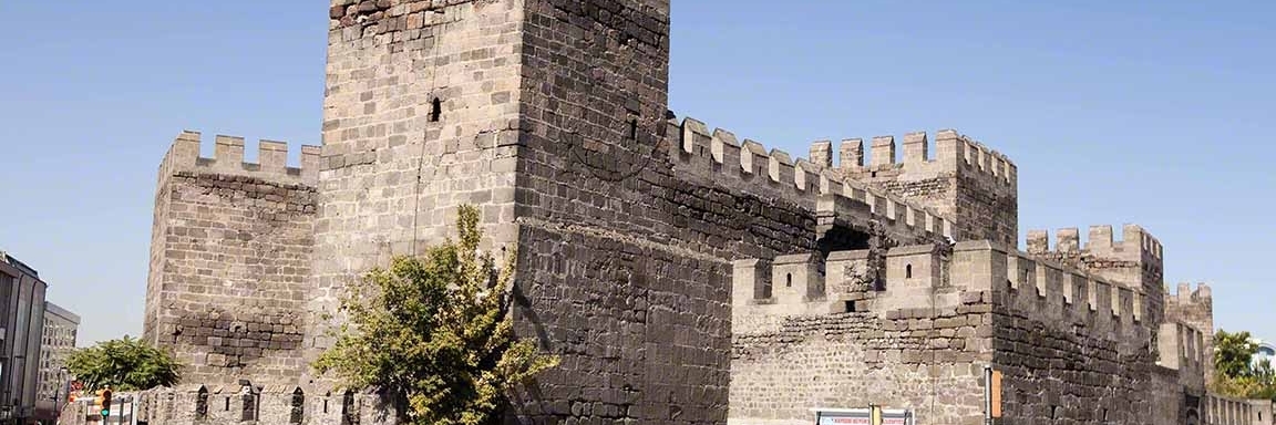 Lâu đài Kayseri (Kayseri Castle)