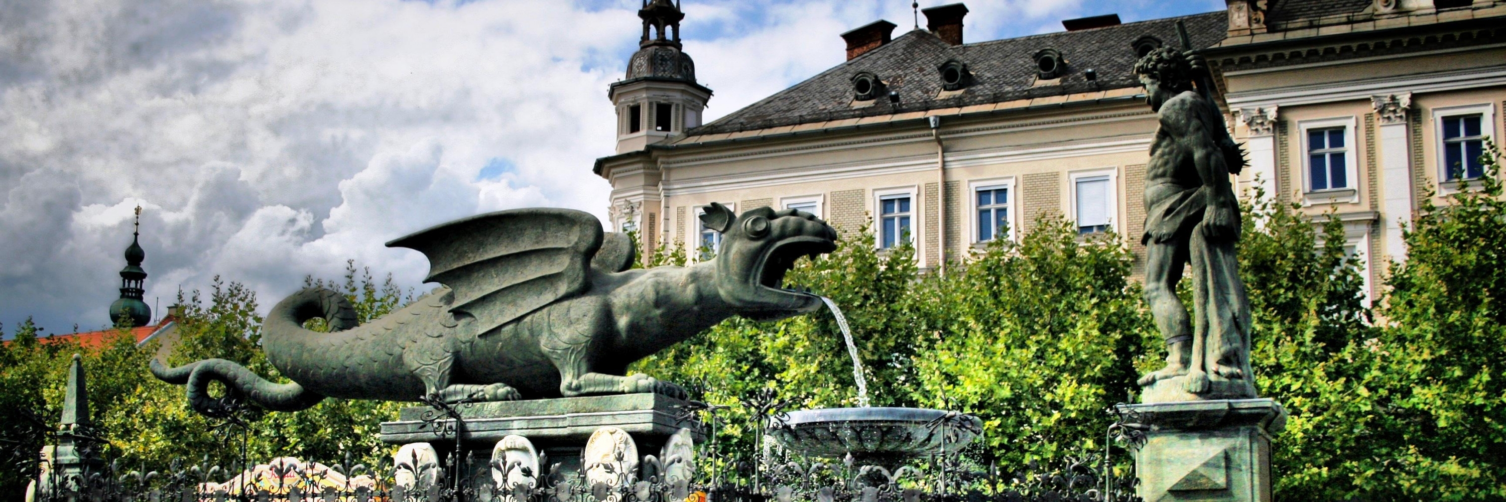 Đài phun nước Lindwurmbrunnen (Lindwurmbrunnen)