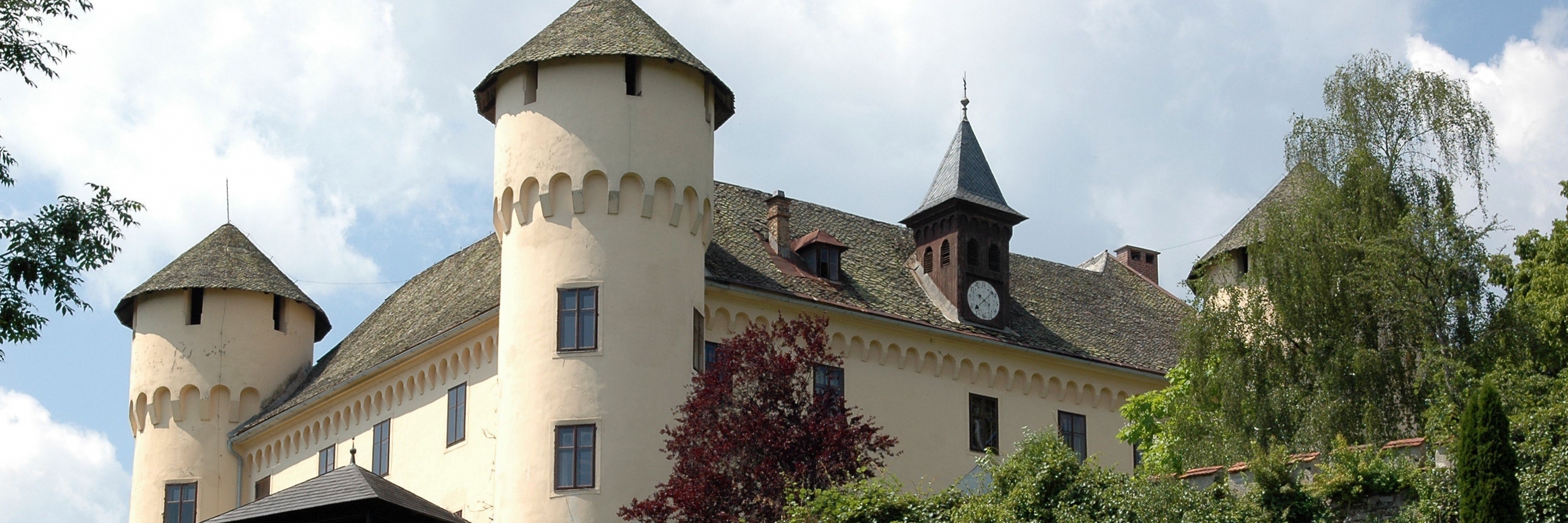 Lâu đài Tentschach (Schloss Tentschach)