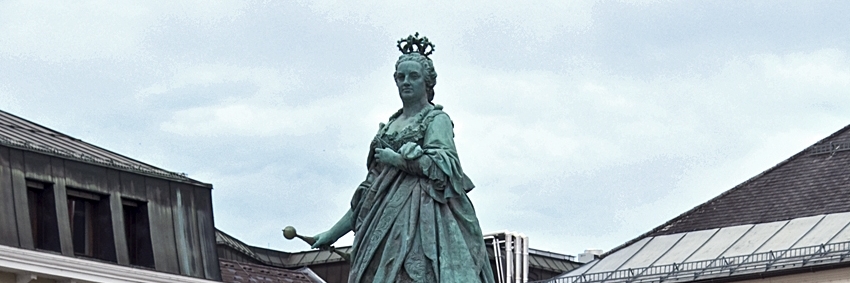 Tượng Maria Theresa (Statue der Maria Theresia)