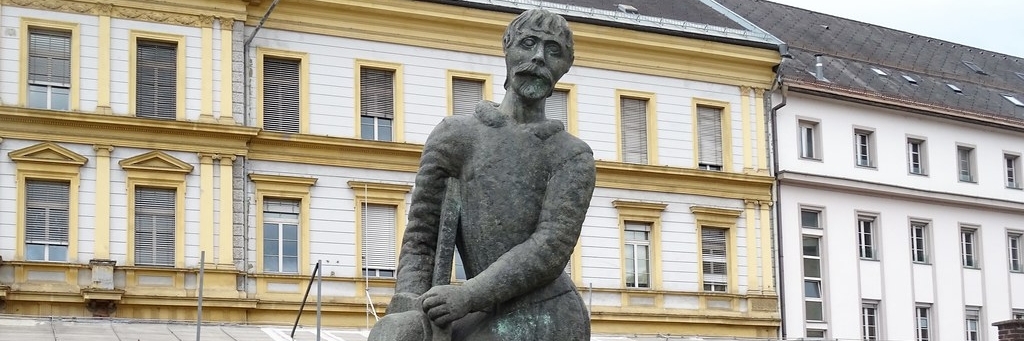 Tượng Steinerner Fischer (Steinerner Fischer)