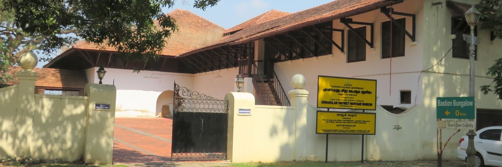 Biệt thự Bastion (Bastion Bungalow)