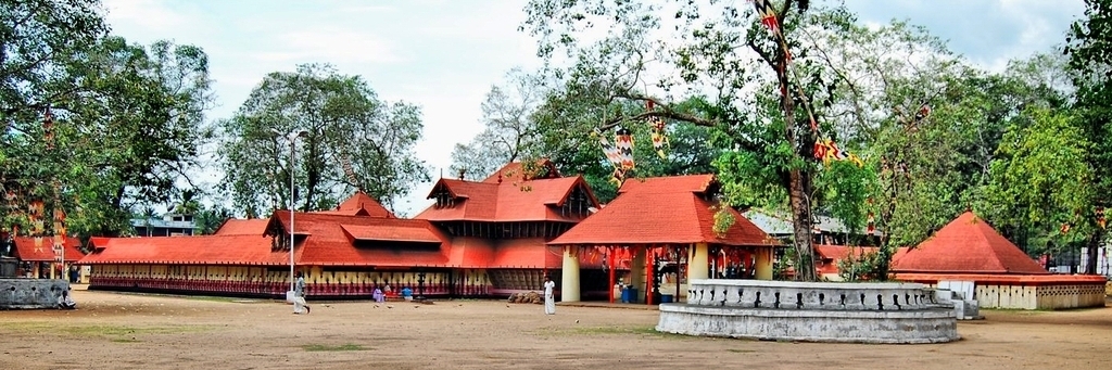 Đền Kodungallur Devi (Kodungallur Devi Temple)
