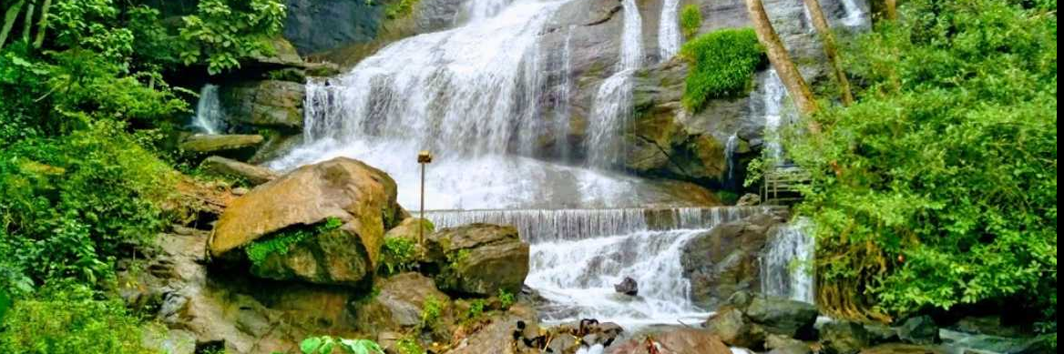 Thác Areekkal (Areekkal Waterfall)