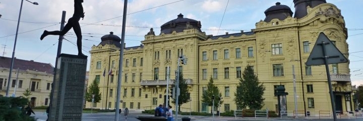 TRỤ SỞ KHU TỰ TRỊ KOSICE