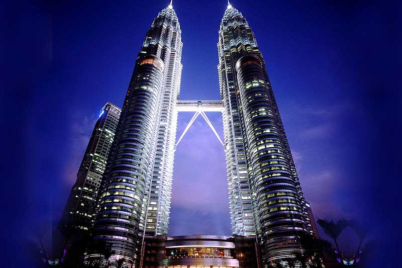 Tháp đôi Petronas (Petronas Twin Towers), Kuala Lumpur,...