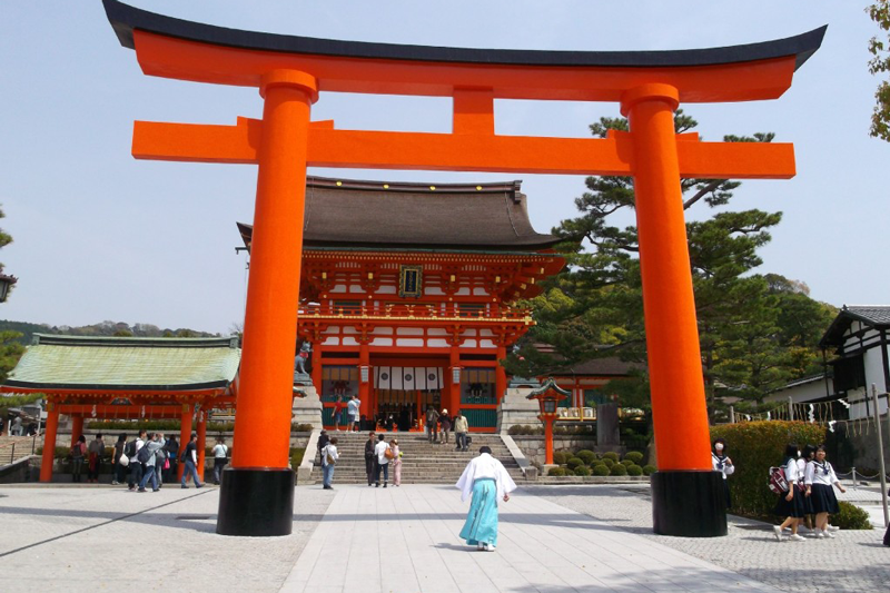 cong den fushimi nari taisha