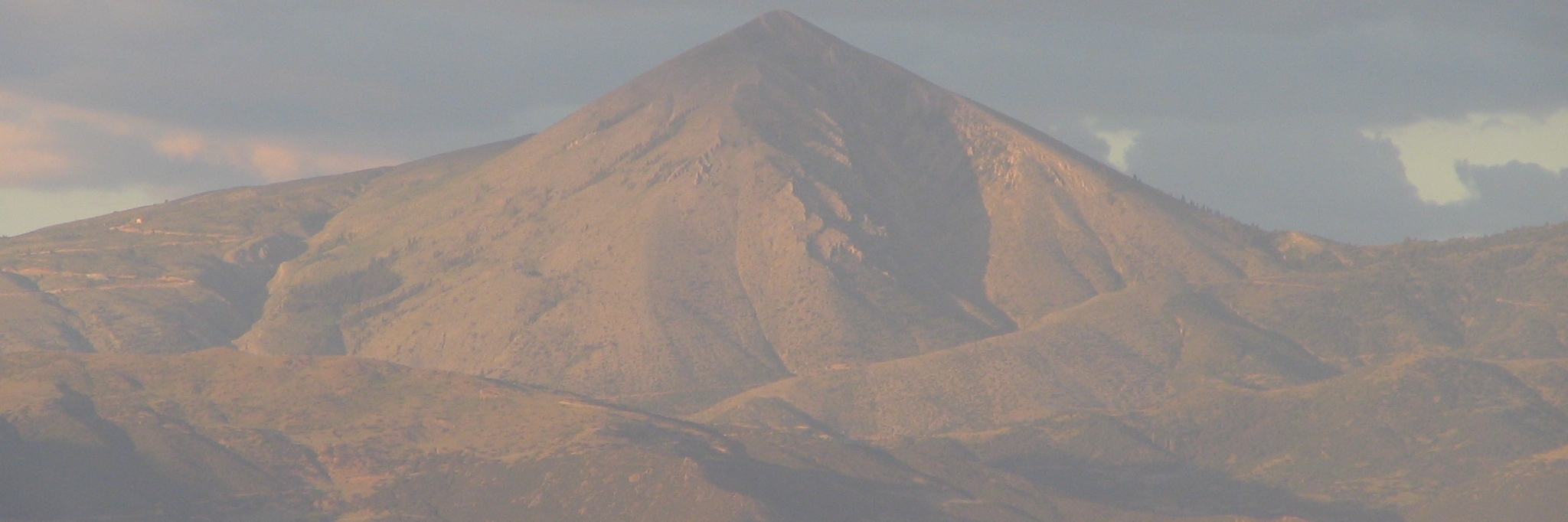 Núi Osa (Osa Mountain)