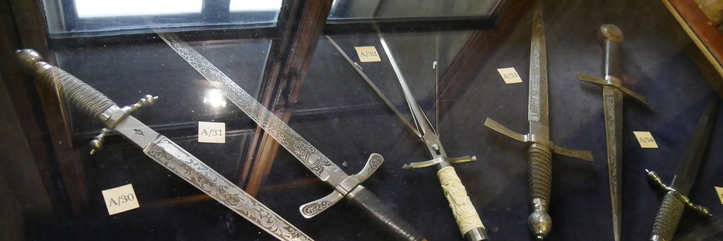 TRIỂN LÃM CÁC THIẾT BỊ TRA TẤN (EXHIBITION OF TORTURE DEVICES)