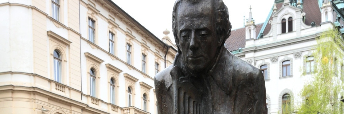 TƯỢNG GUSTAV MAHLER (GUSTAV MAHLER STATUE)