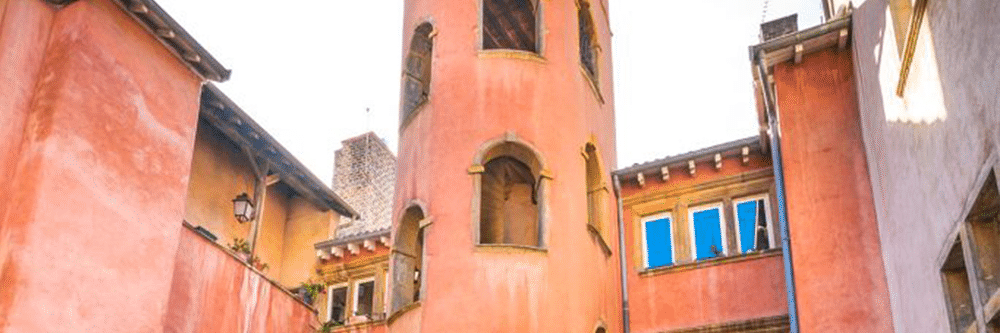 Tháp hoa hồng (Rose Tower)