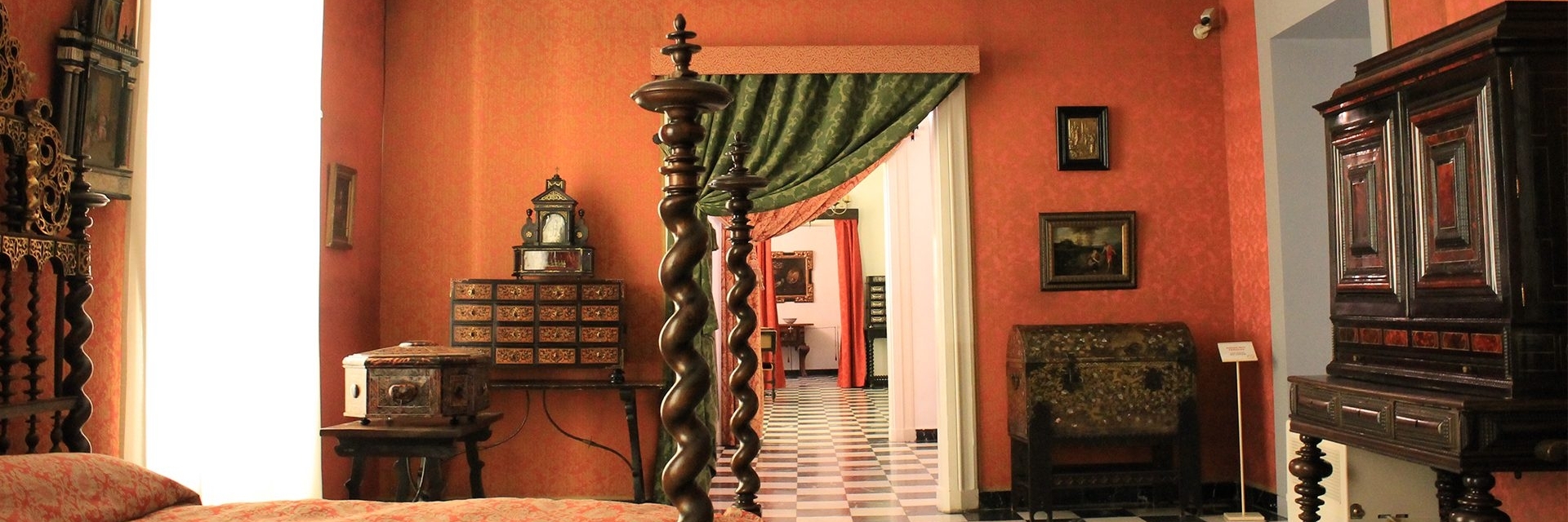 Bảo tàng nghệ thuật trang trí quốc gia Madrid (Museo de Artes Decorativas)