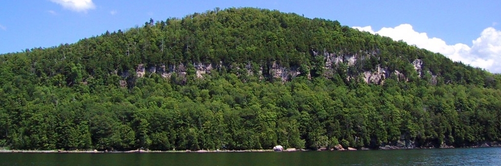Núi Blue Hill (Blue Hill Mountain)