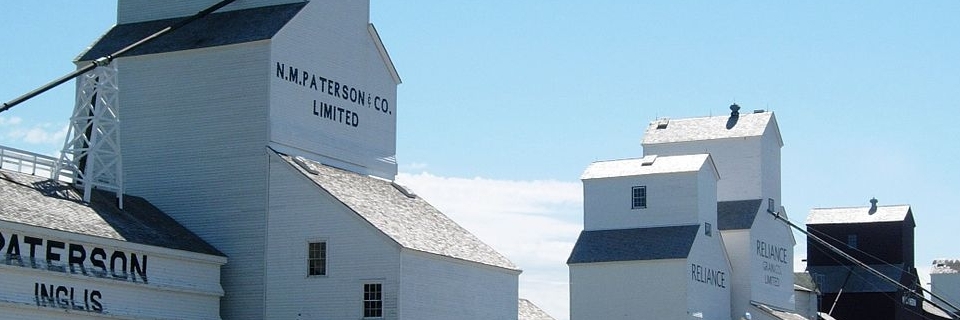 Di tích Lịch sử Quốc gia Máy nâng Hạt Inglis (Inglis Grain Elevators National Historic Site)