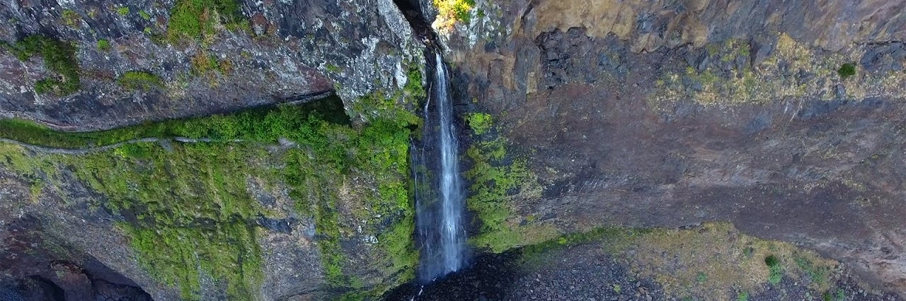 Thác nước Veu da Noiva (Veu da Noiva Waterfall)