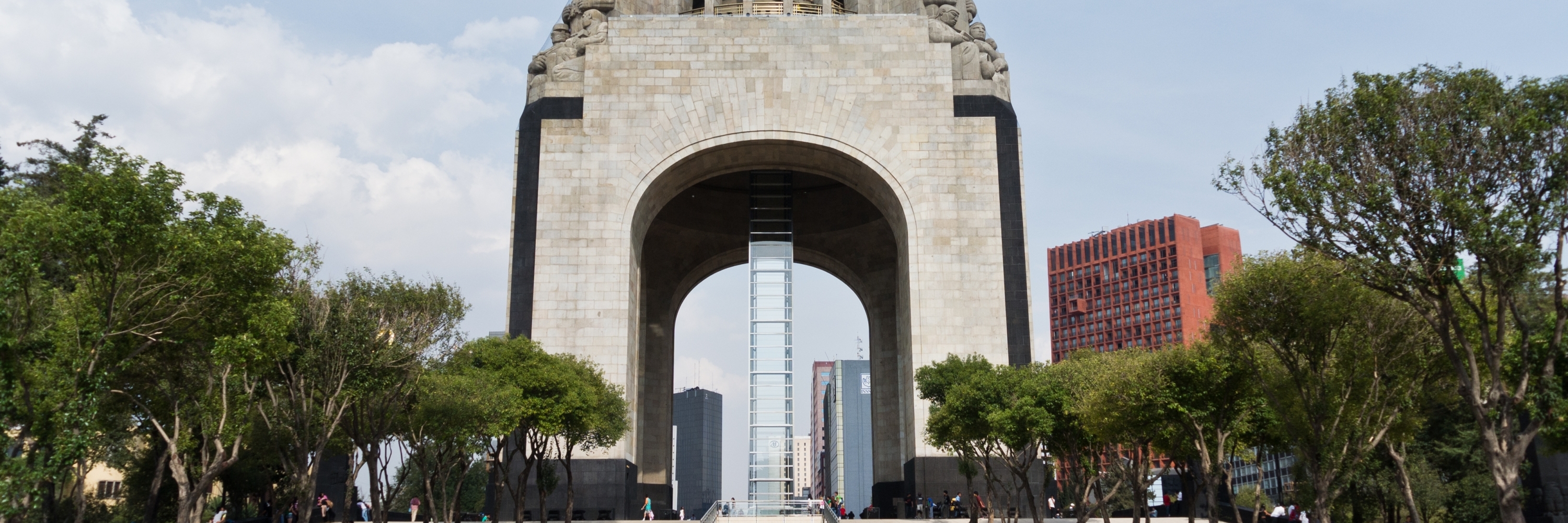 Đài tưởng niệm cách mạng Revolucion (Monumento a la Revolución)